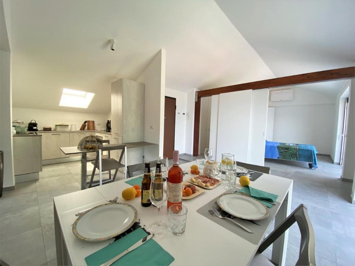 דירות ארגגנו La Rondinella - Loft With Fantastic View On Lake Como מראה חיצוני תמונה
